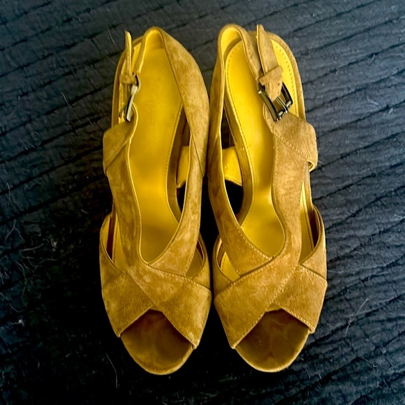 MICHAEL Michael Kors brown suede wedges in size 7.5 - Picture 2 of 5